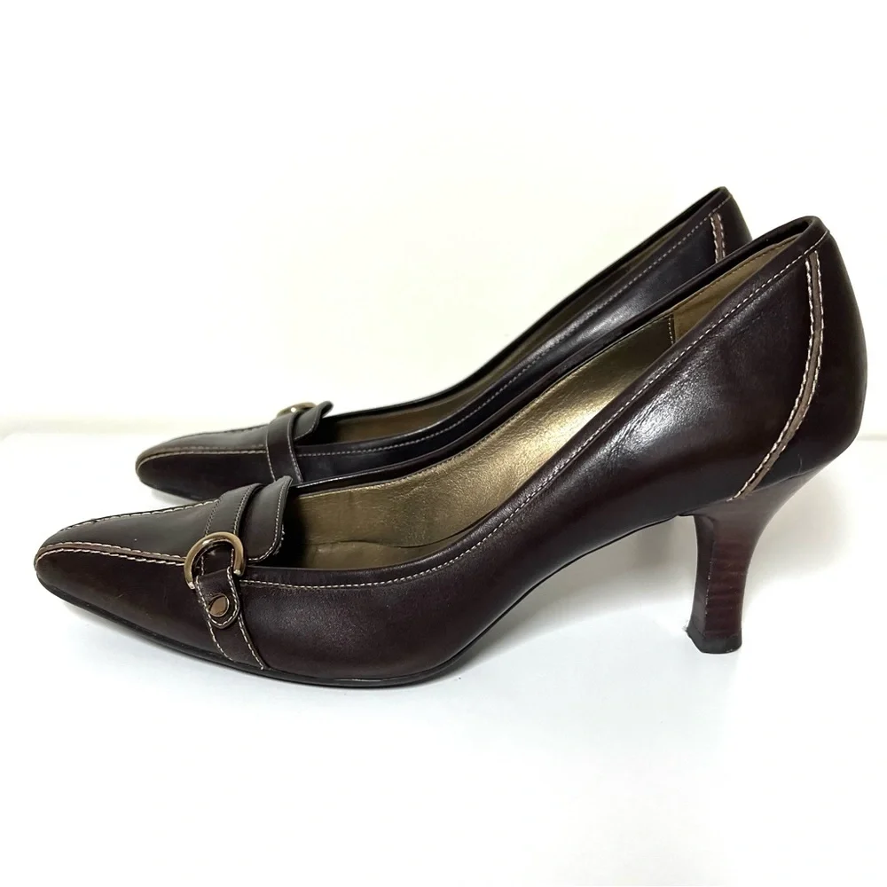 Joan & David dark brown